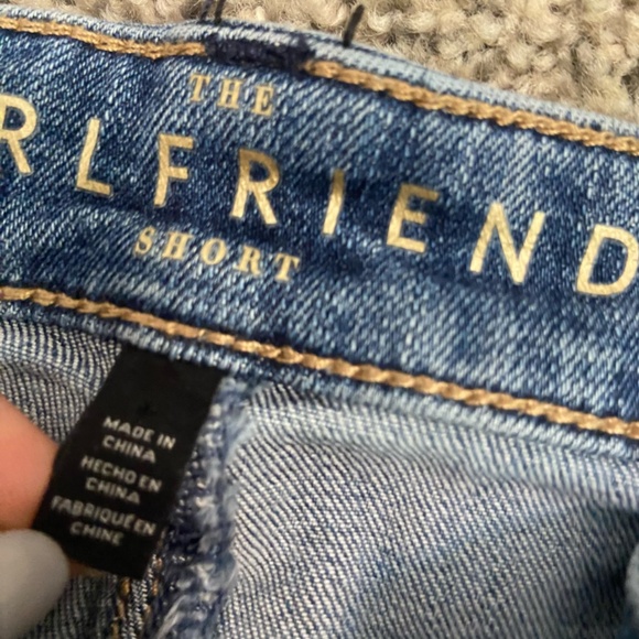 White House Black Market The girlfriend Distressed Jean short Size 8 - Picture 4 of 8